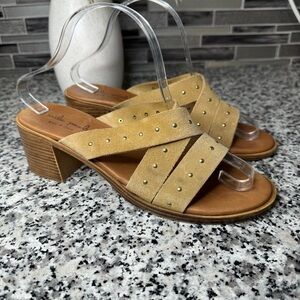 Mila Paoli | Women's Leather Tan Studded Sandals Summer Size 9